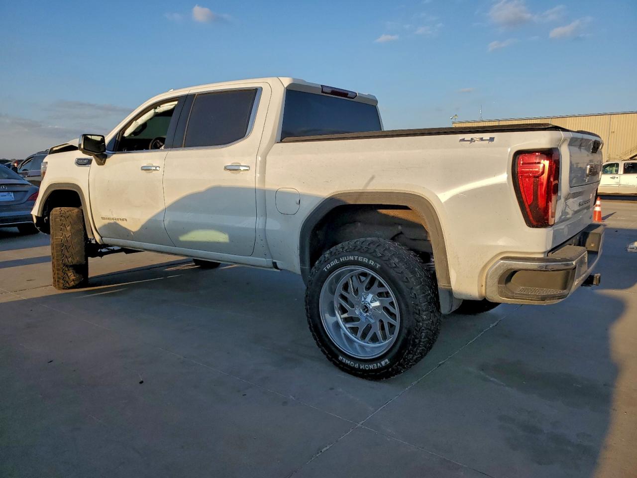 GMC SIERRA K1500 SLT