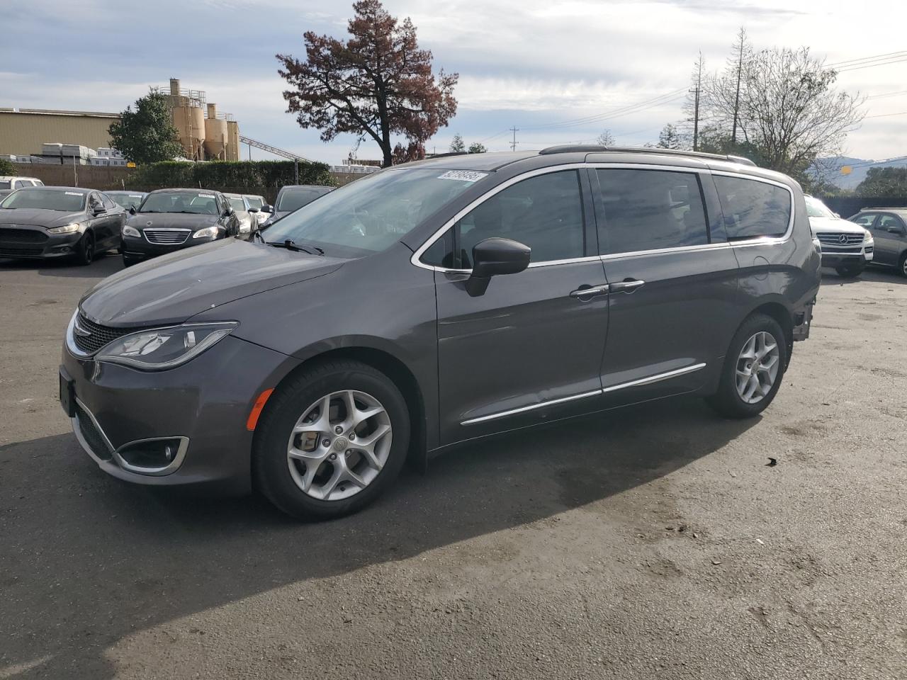 CHRYSLER PACIFICA TOURING L