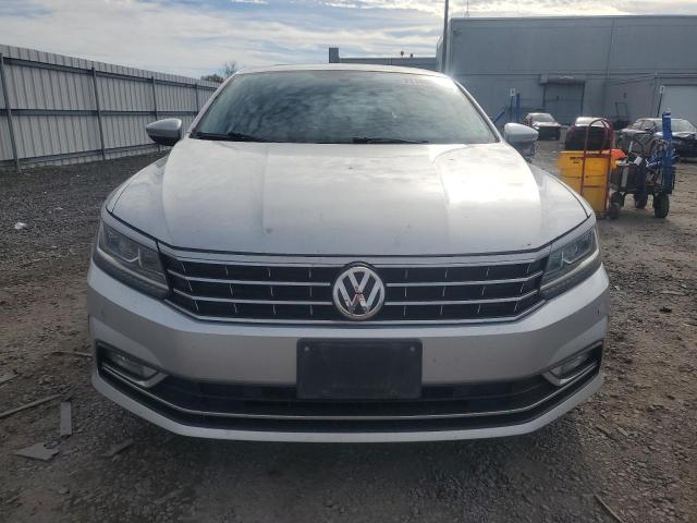 2017 VOLKSWAGEN PASSAT SE 1VWGT7A33HC033380