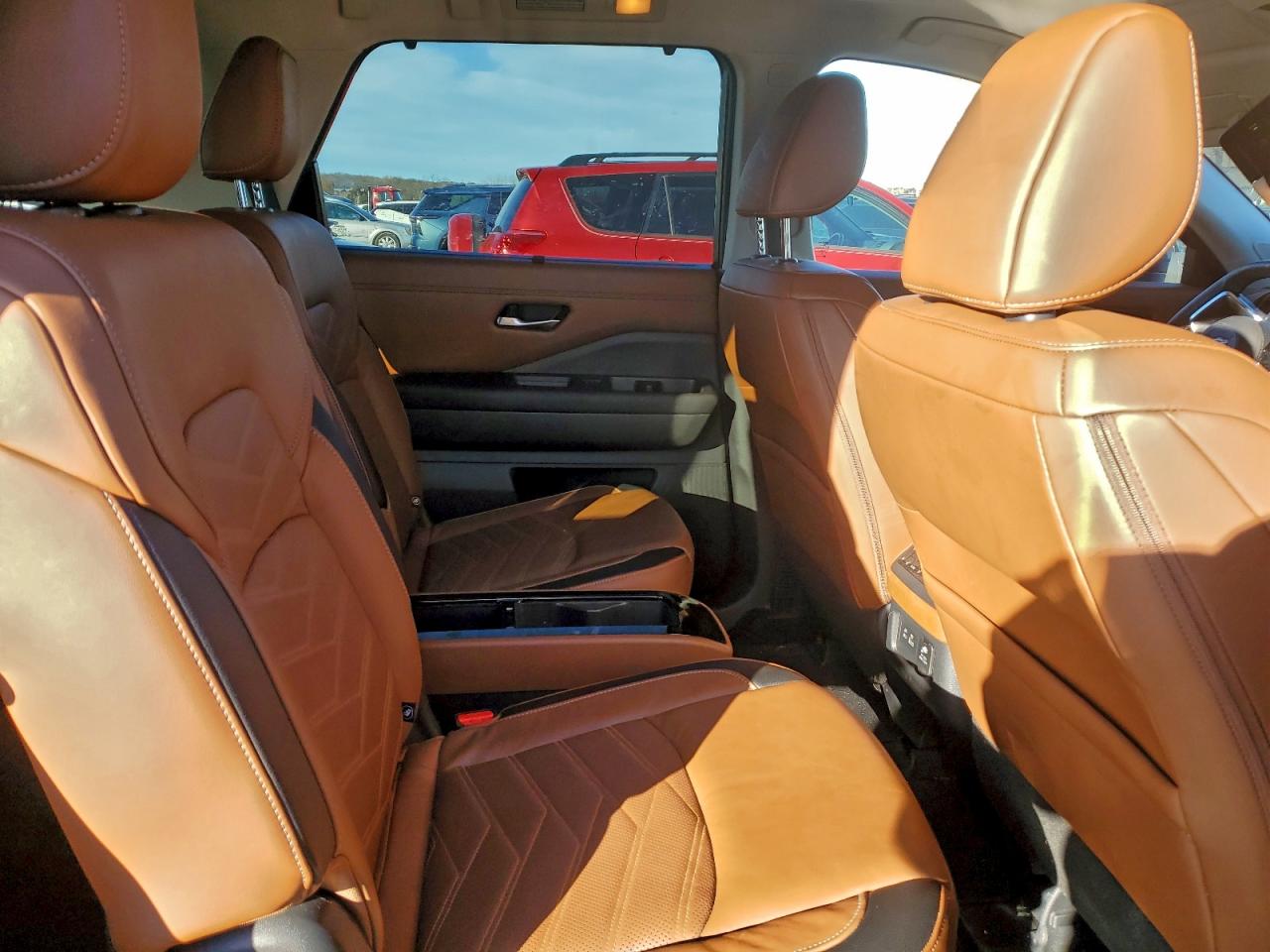 NISSAN PATHFINDER PLATINUM