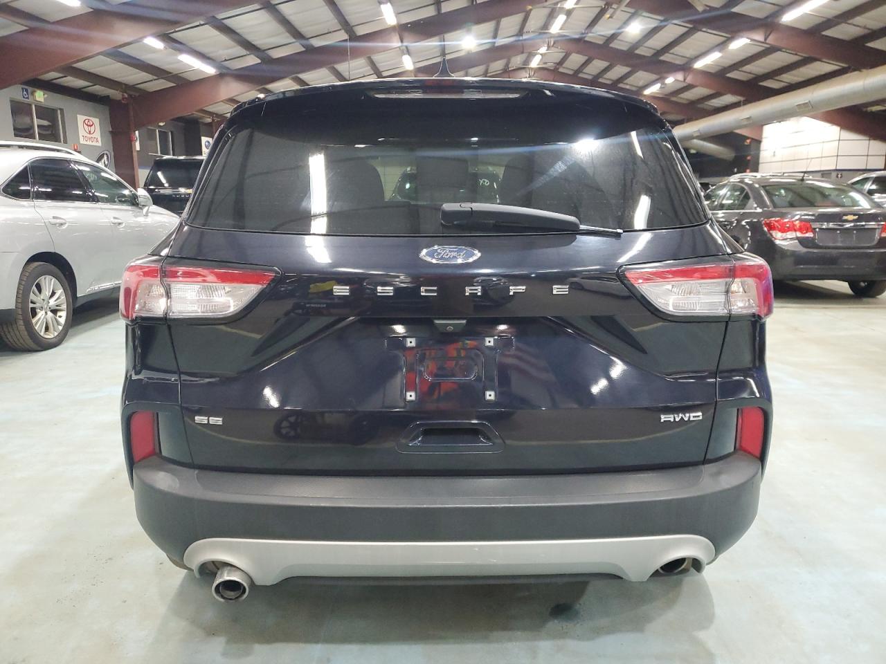 FORD ESCAPE SE