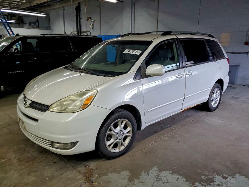 Global Auto Auctions: 2005 TOYOTA SIENNA XLE
