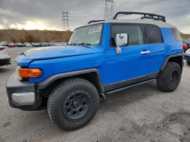 TOYOTA FJ CRUISER