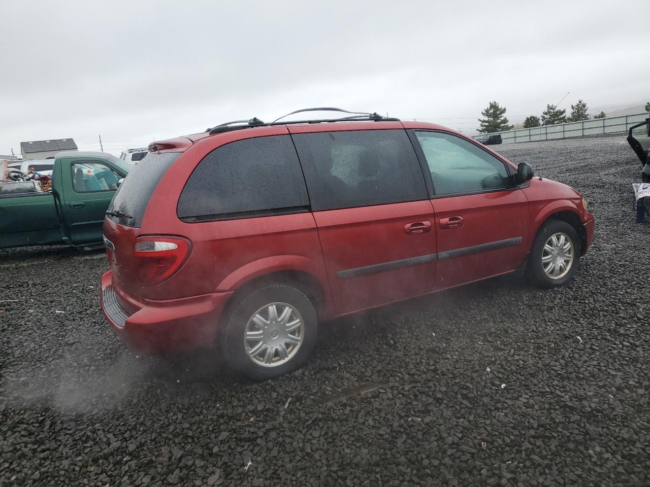 Lot #3293670399 2005 CHRYSLER TOWN & COU