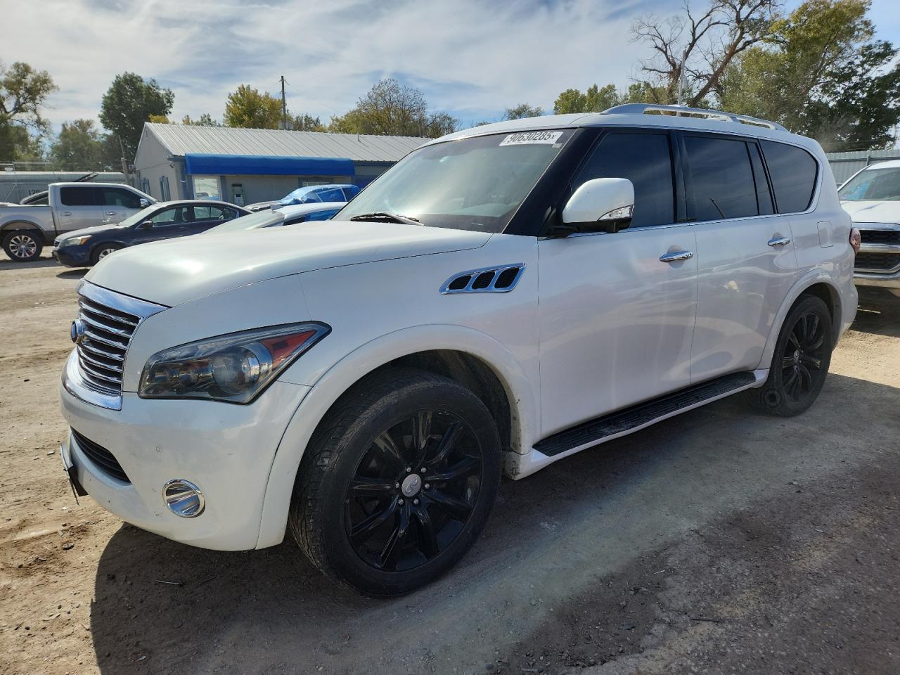 INFINITI QX56