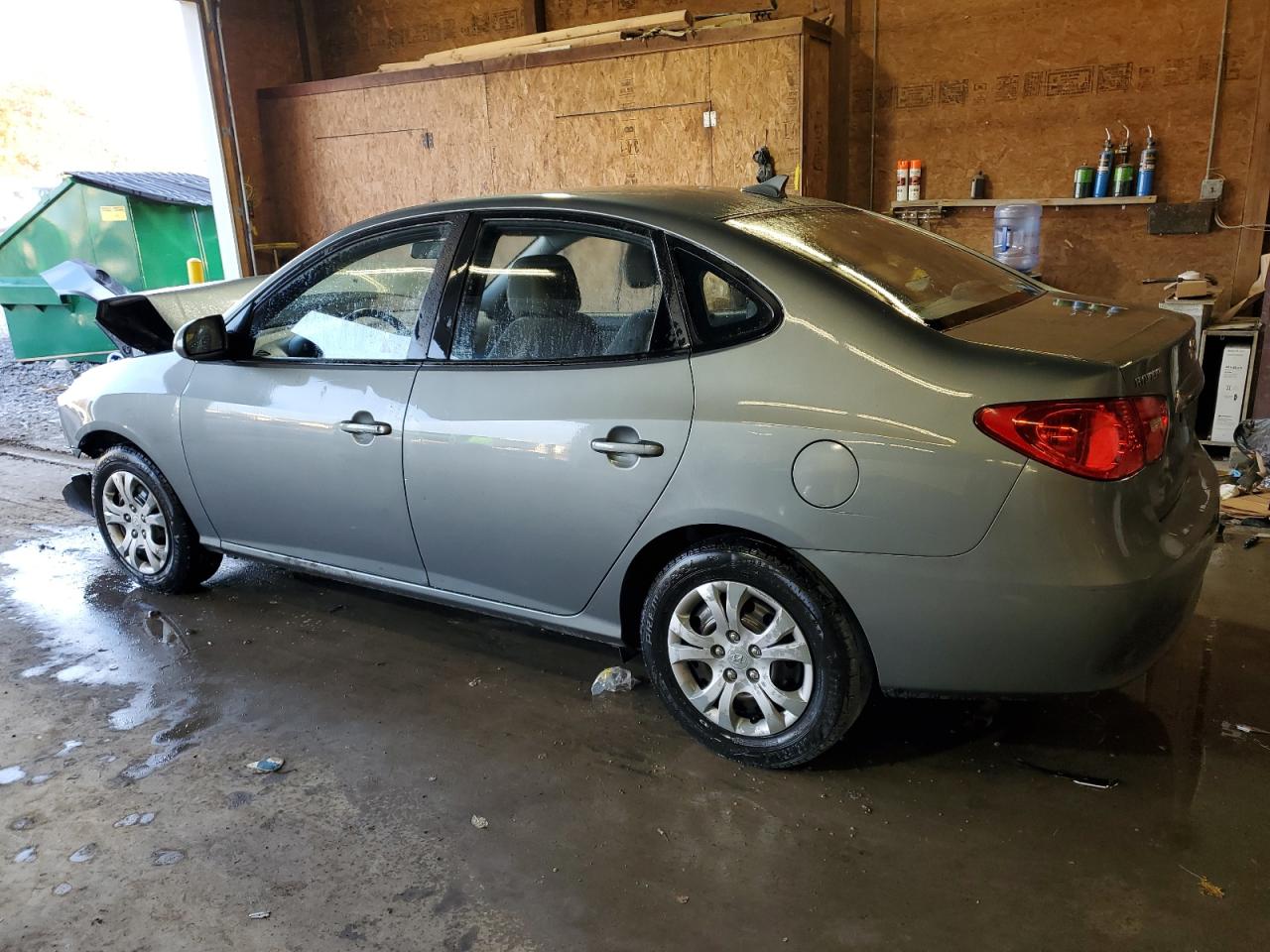HYUNDAI ELANTRA BLUE
