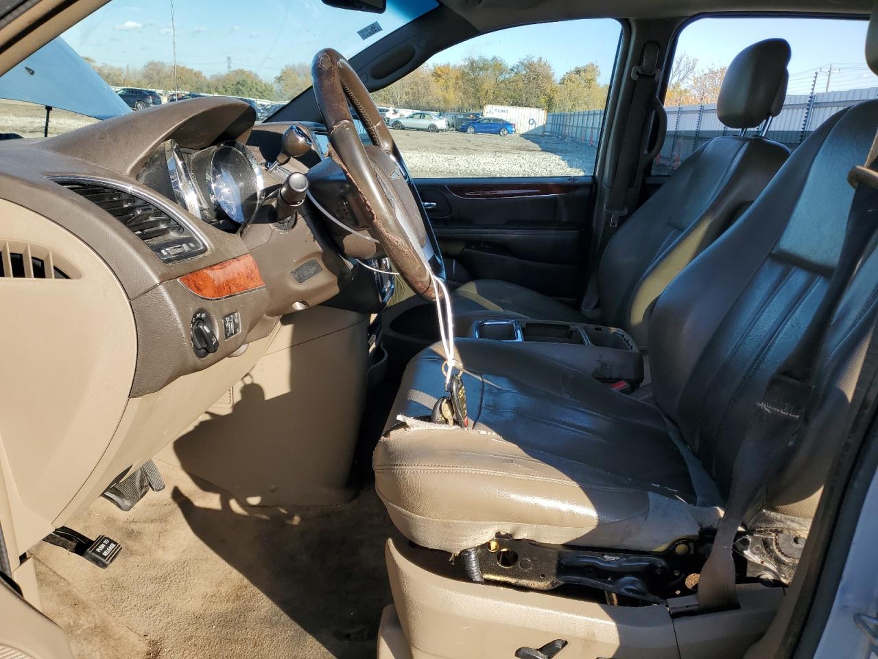 CHRYSLER TOWN & COUNTRY TOURING