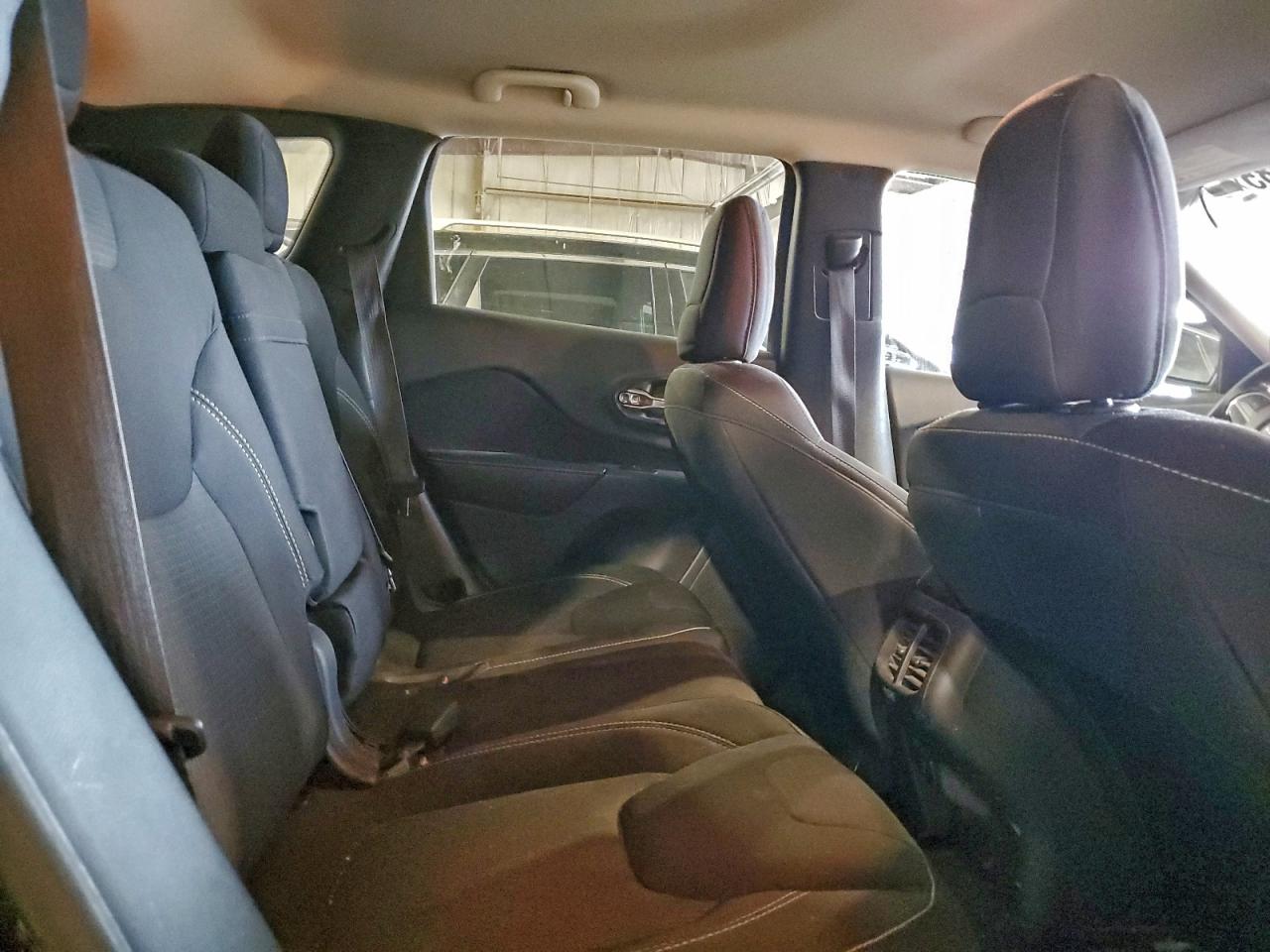 JEEP GRAND CHEROKEE LATITUDE