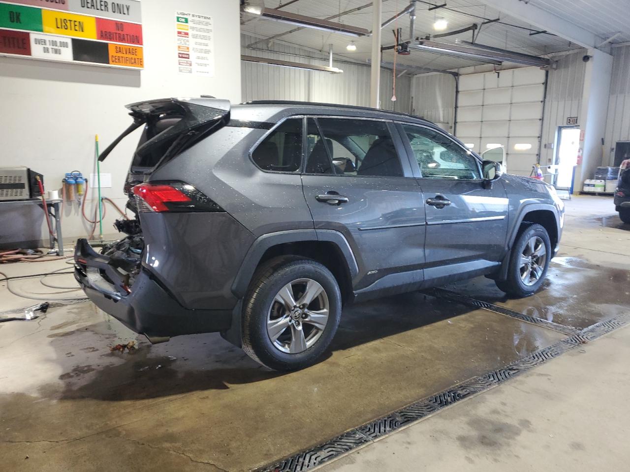 TOYOTA RAV4 XLE