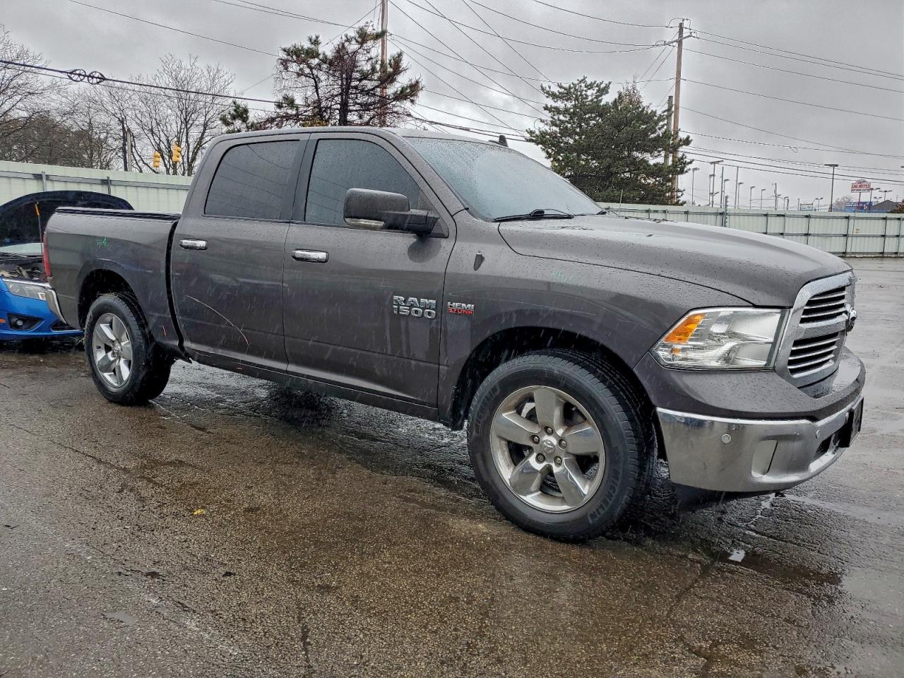 RAM 1500 SLT