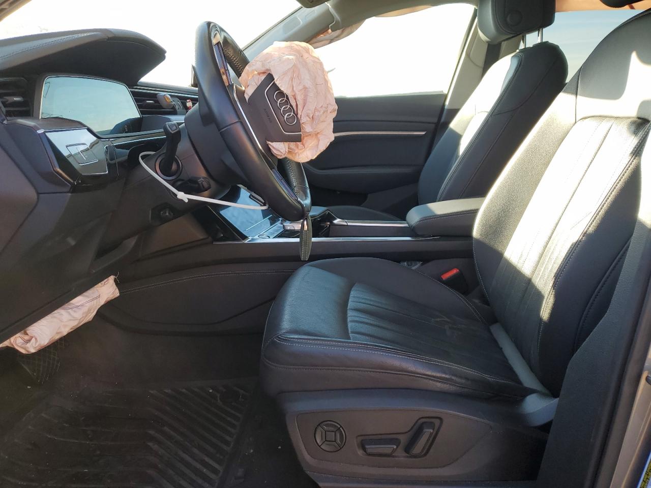 AUDI E-TRON PREMIUM PLUS