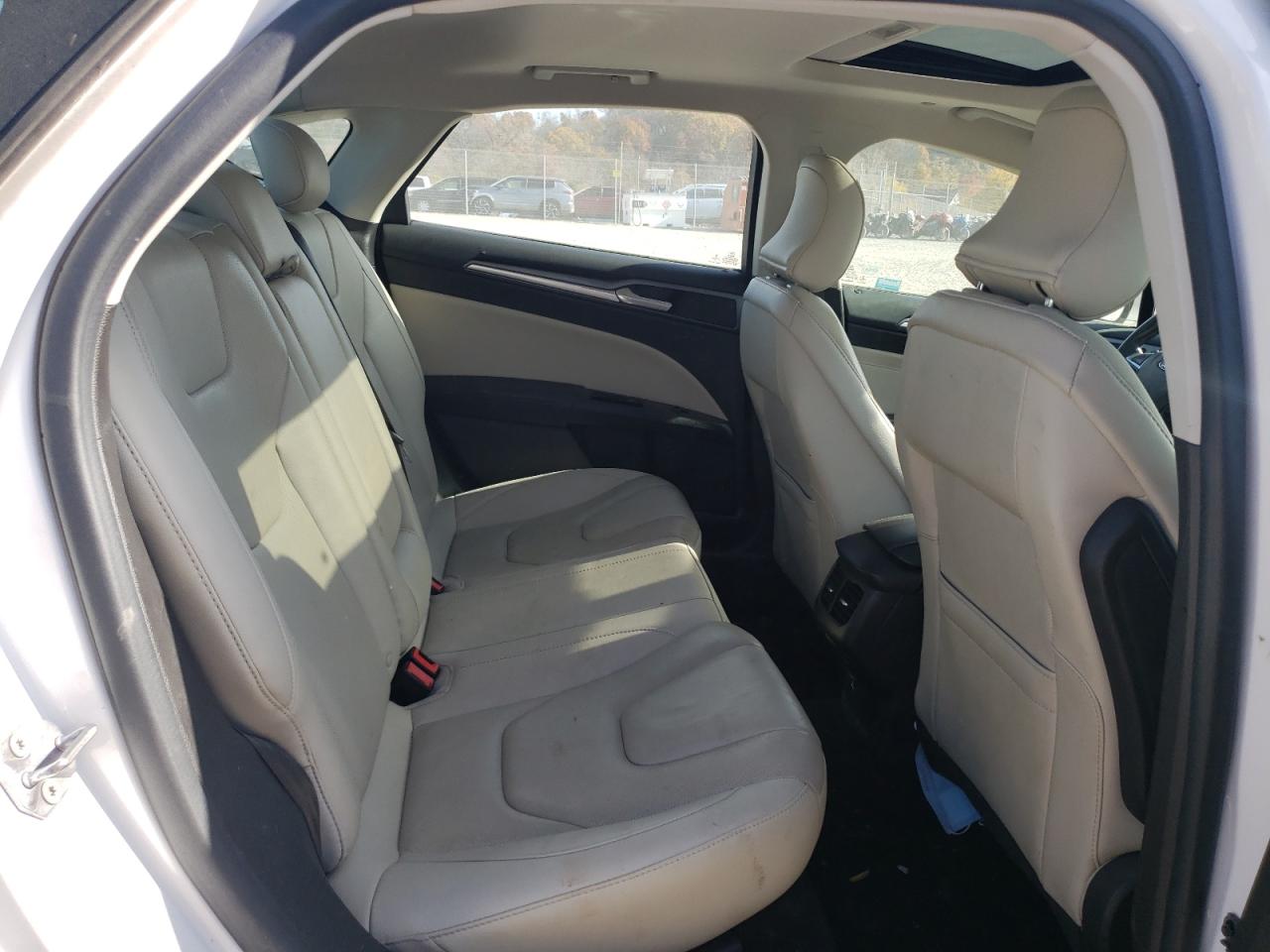 FORD FUSION TITANIUM HEV