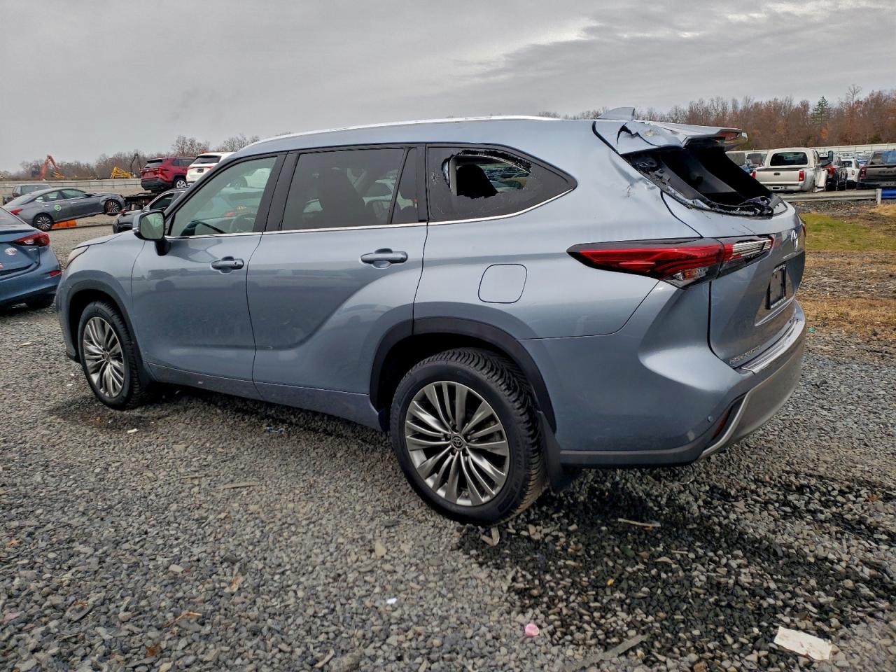 TOYOTA HIGHLANDER PLATINUM