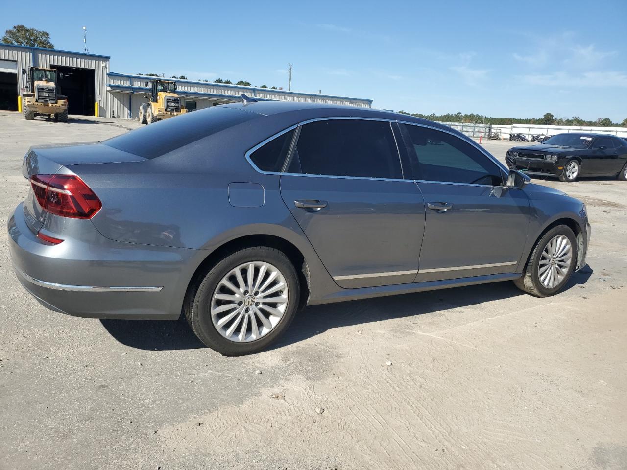 VOLKSWAGEN PASSAT SE