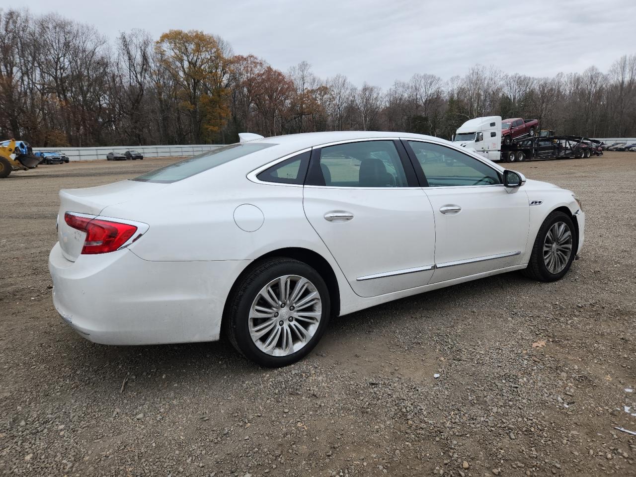 BUICK LACROSSE ESSENCE