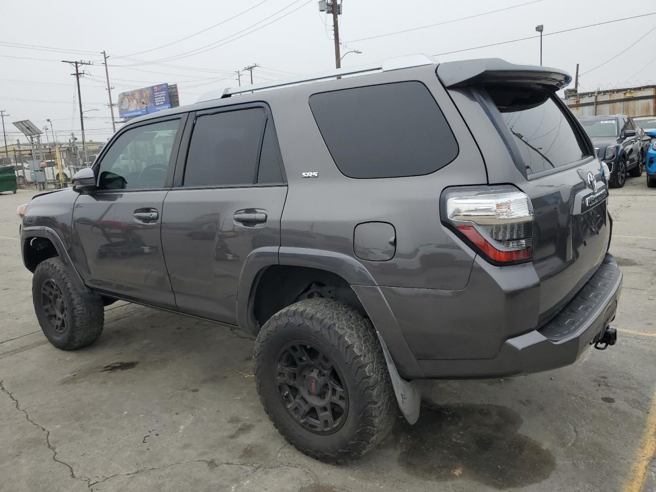TOYOTA 4RUNNER SR5/SR5 PREMIUM