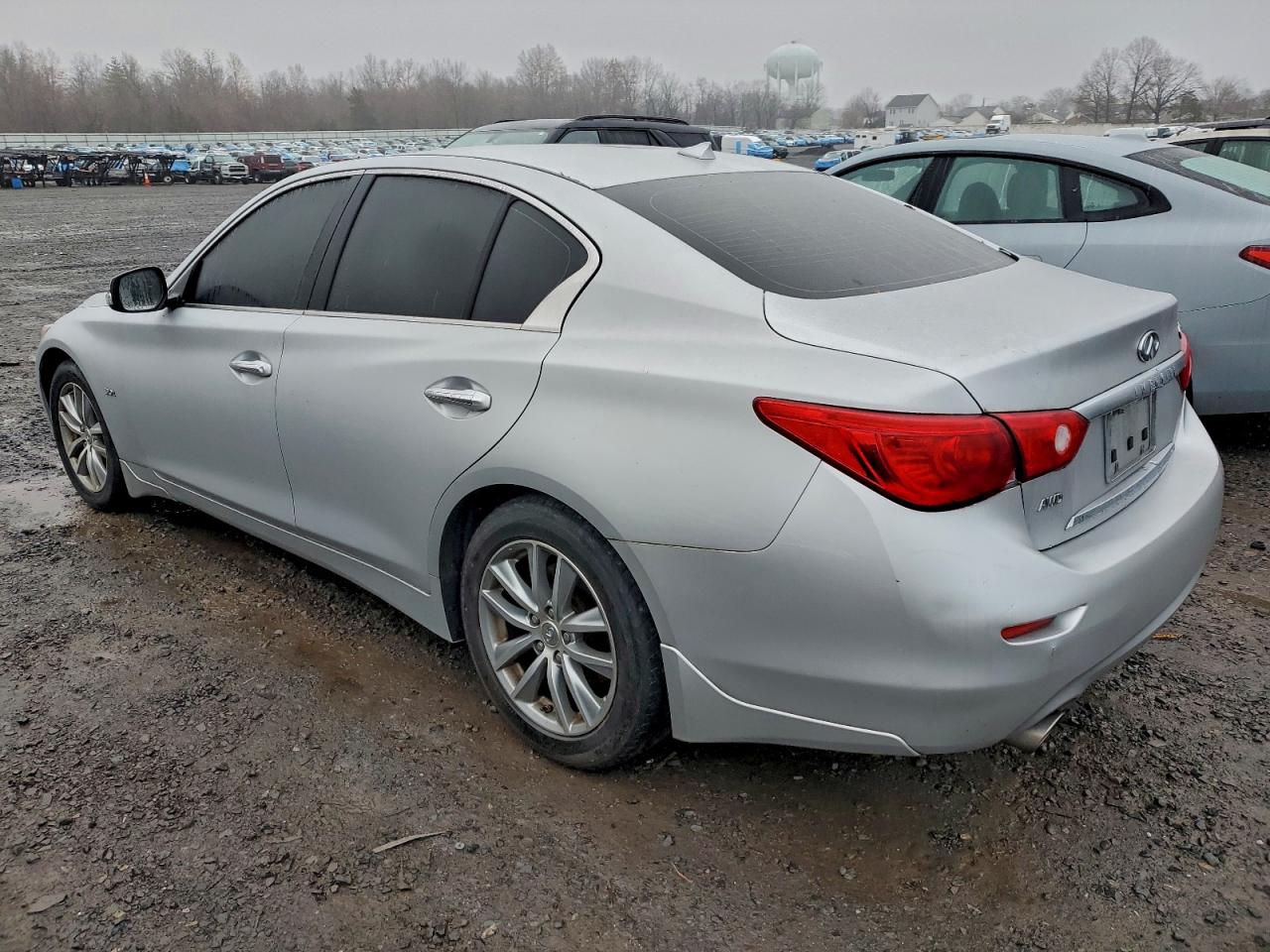 INFINITI Q50 PREMIUM