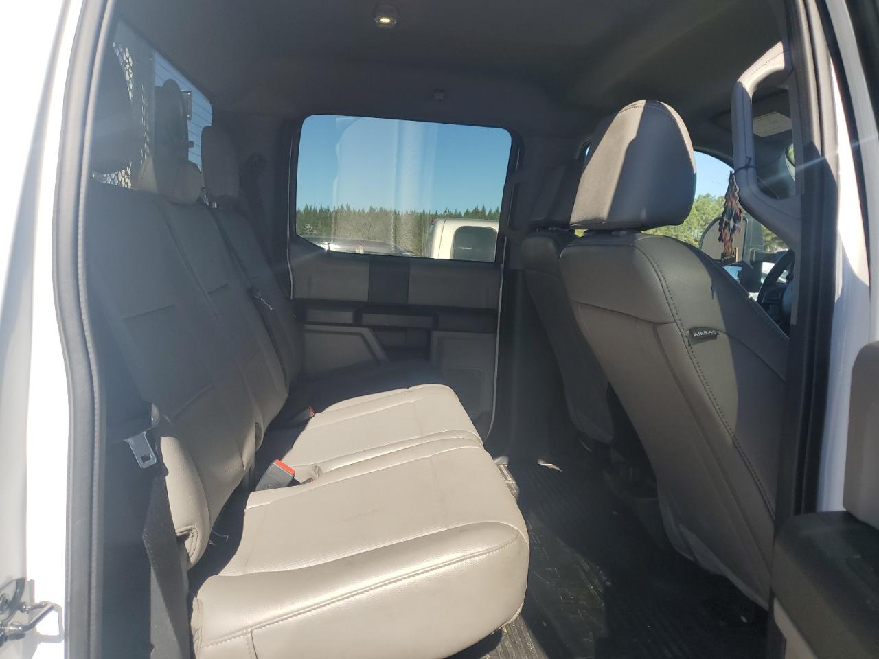 FORD F-550 SUPER DUTY