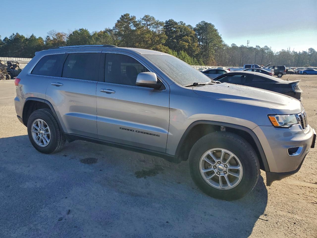 JEEP GRAND CHEROKEE LAREDO