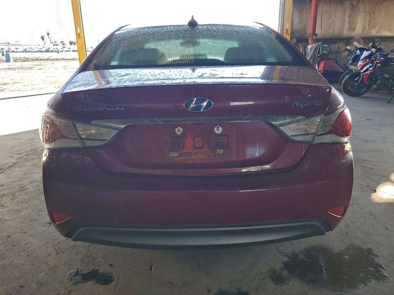 HYUNDAI SONATA HYBRID