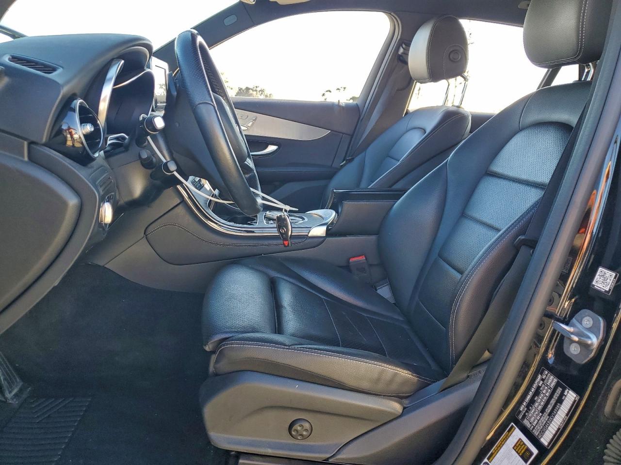 MERCEDES-BENZ GLC-CLASS 300 4MATIC