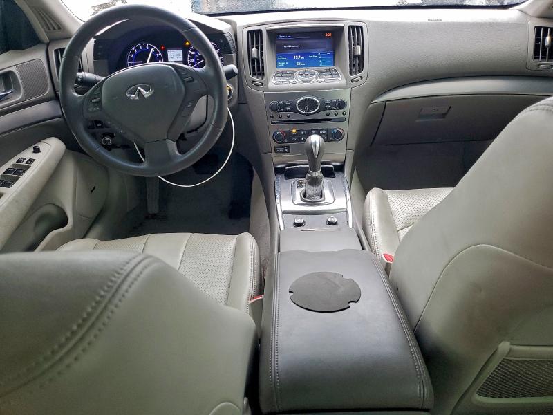 2015 INFINITI Q40 #3305430434