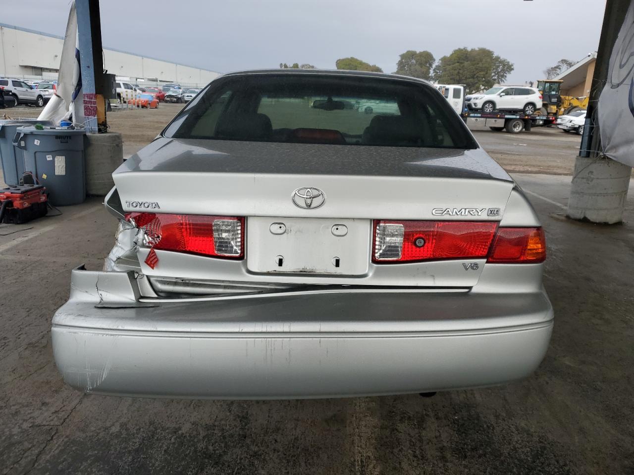 Lot #3304021632 2001 TOYOTA CAMRY LE