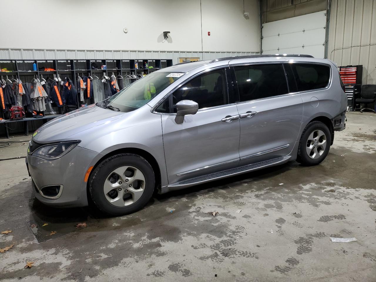 CHRYSLER PACIFICA TOURING L PLUS