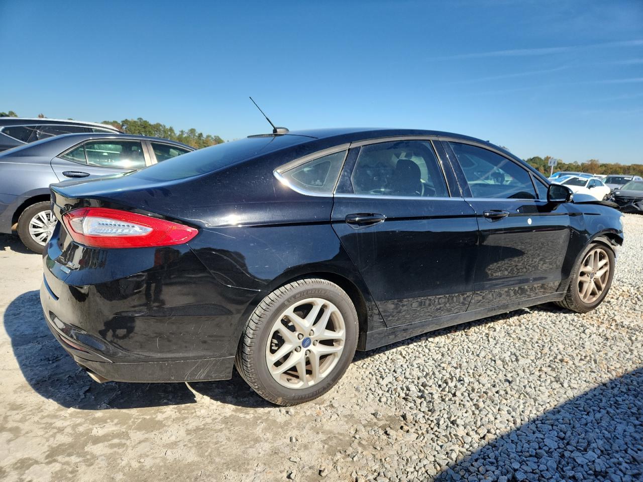 FORD FUSION SE