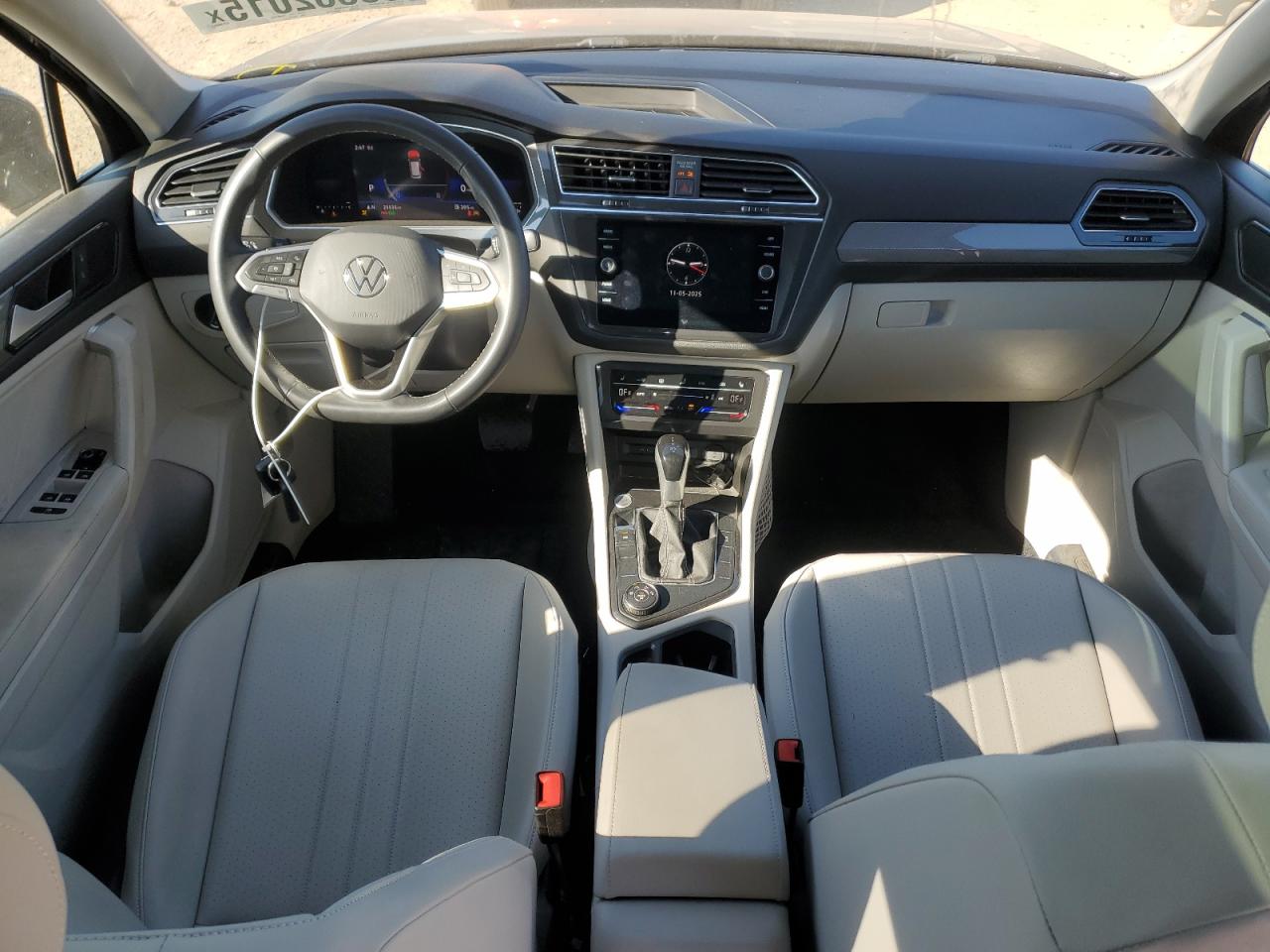 VOLKSWAGEN TIGUAN SE