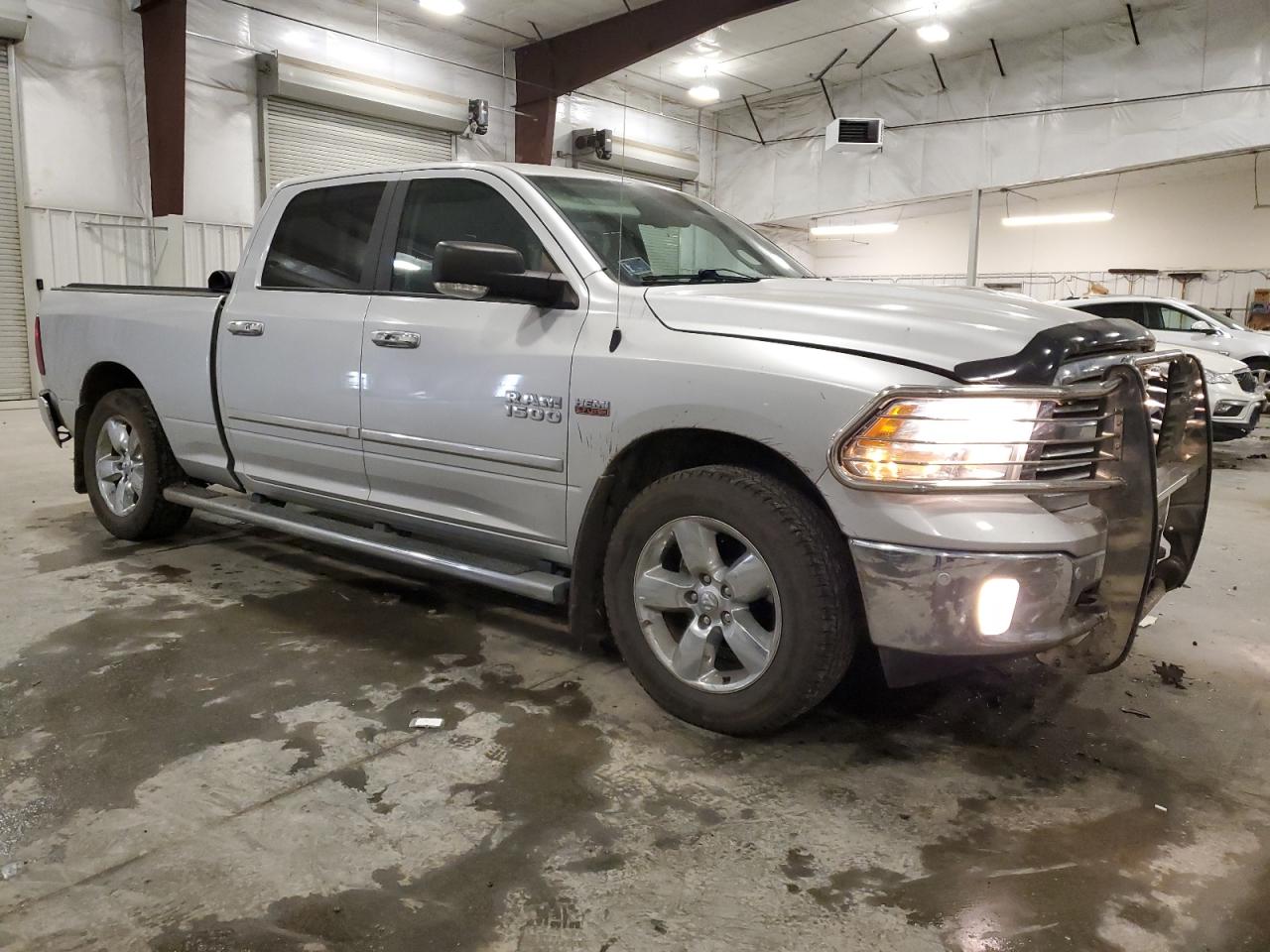 RAM 1500 SLT