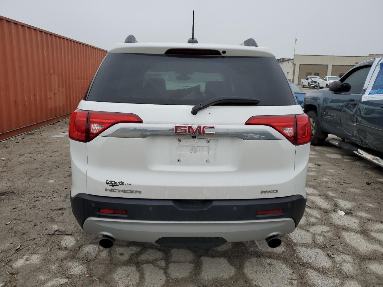 GMC ACADIA SLT-1
