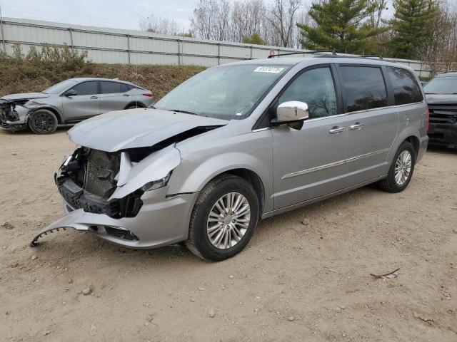 2015 CHRYSLER TOWN & COU #3305395299