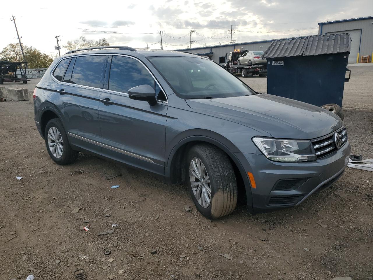 VOLKSWAGEN TIGUAN SE