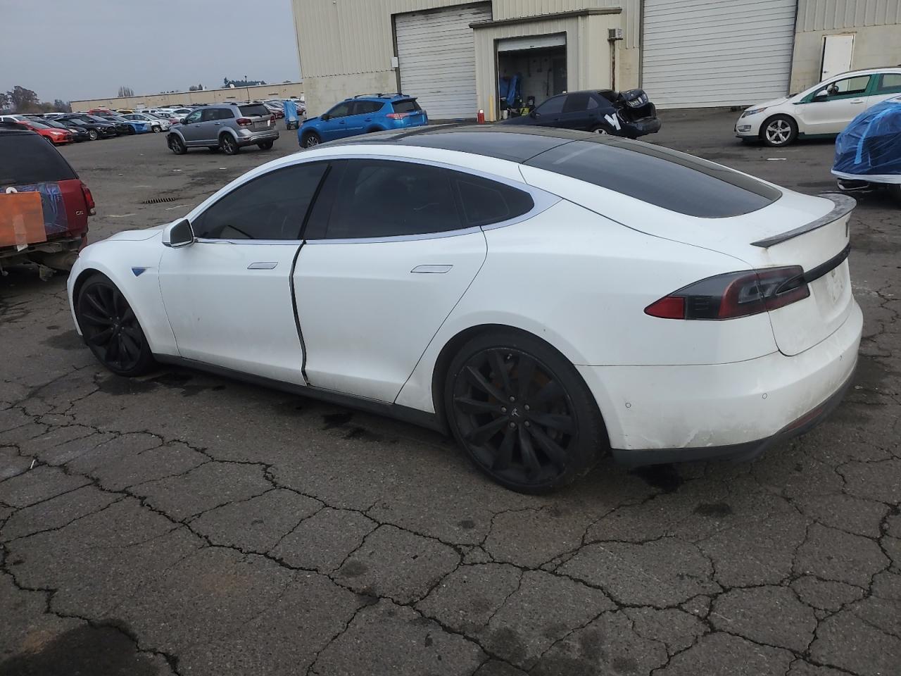 TESLA MODEL S