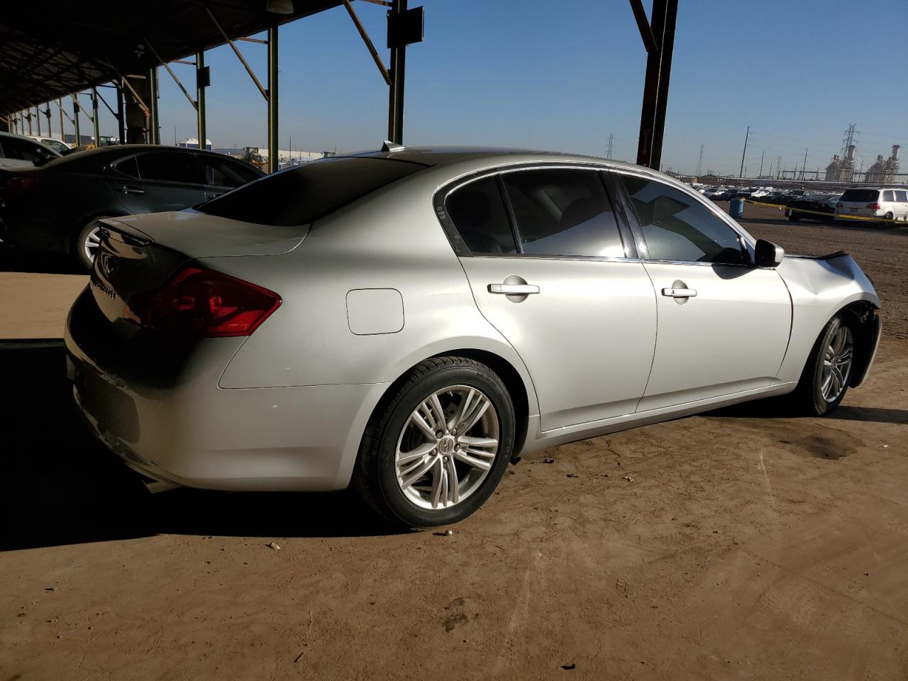 INFINITI G25 BASE