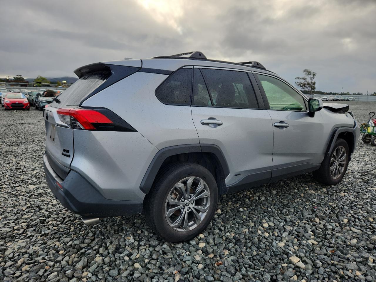 TOYOTA RAV4 XLE PREMIUM