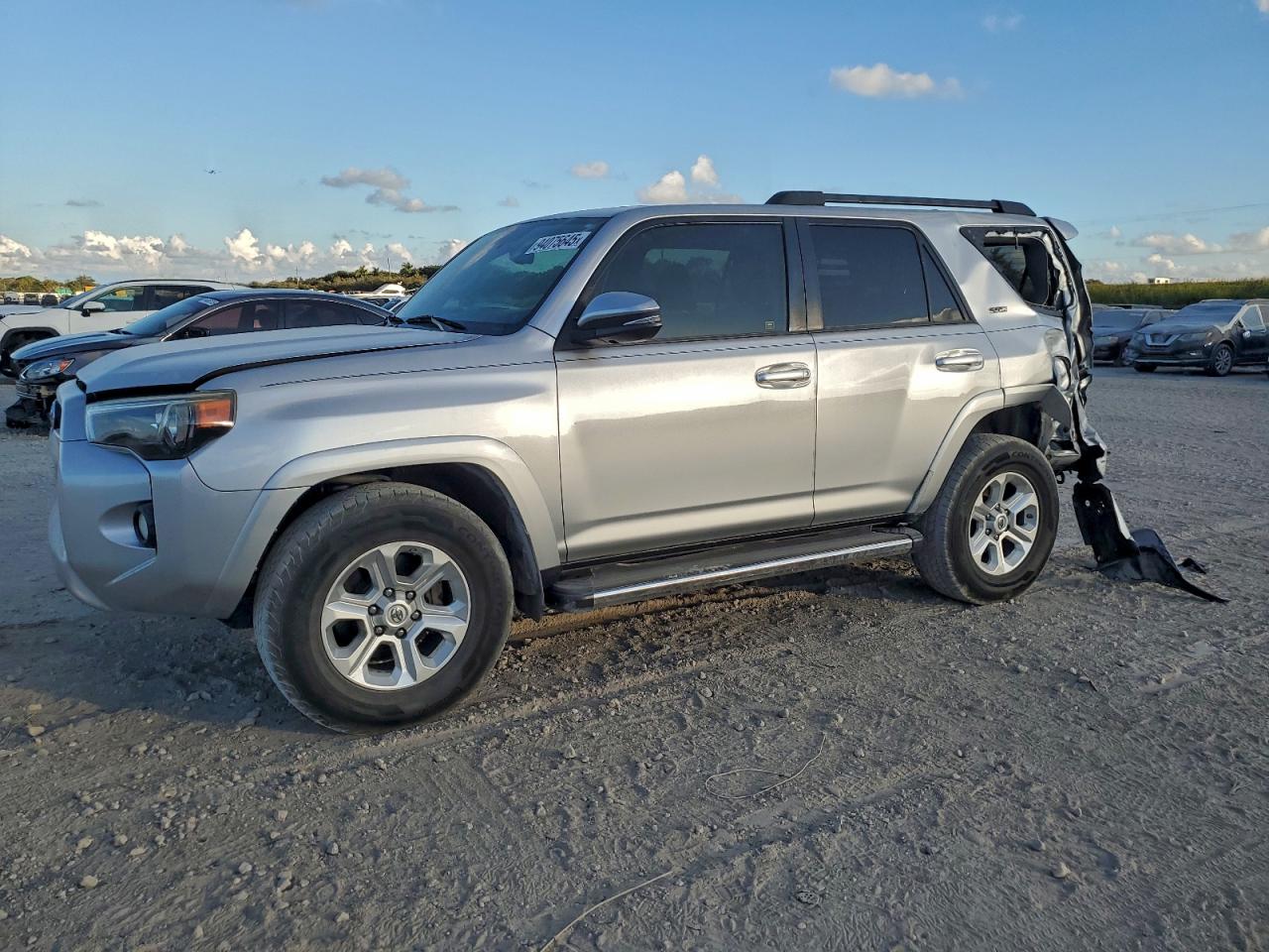 TOYOTA 4RUNNER SR5