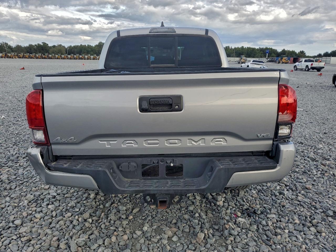 Lot #3301712365 2020 TOYOTA TACOMA DOU