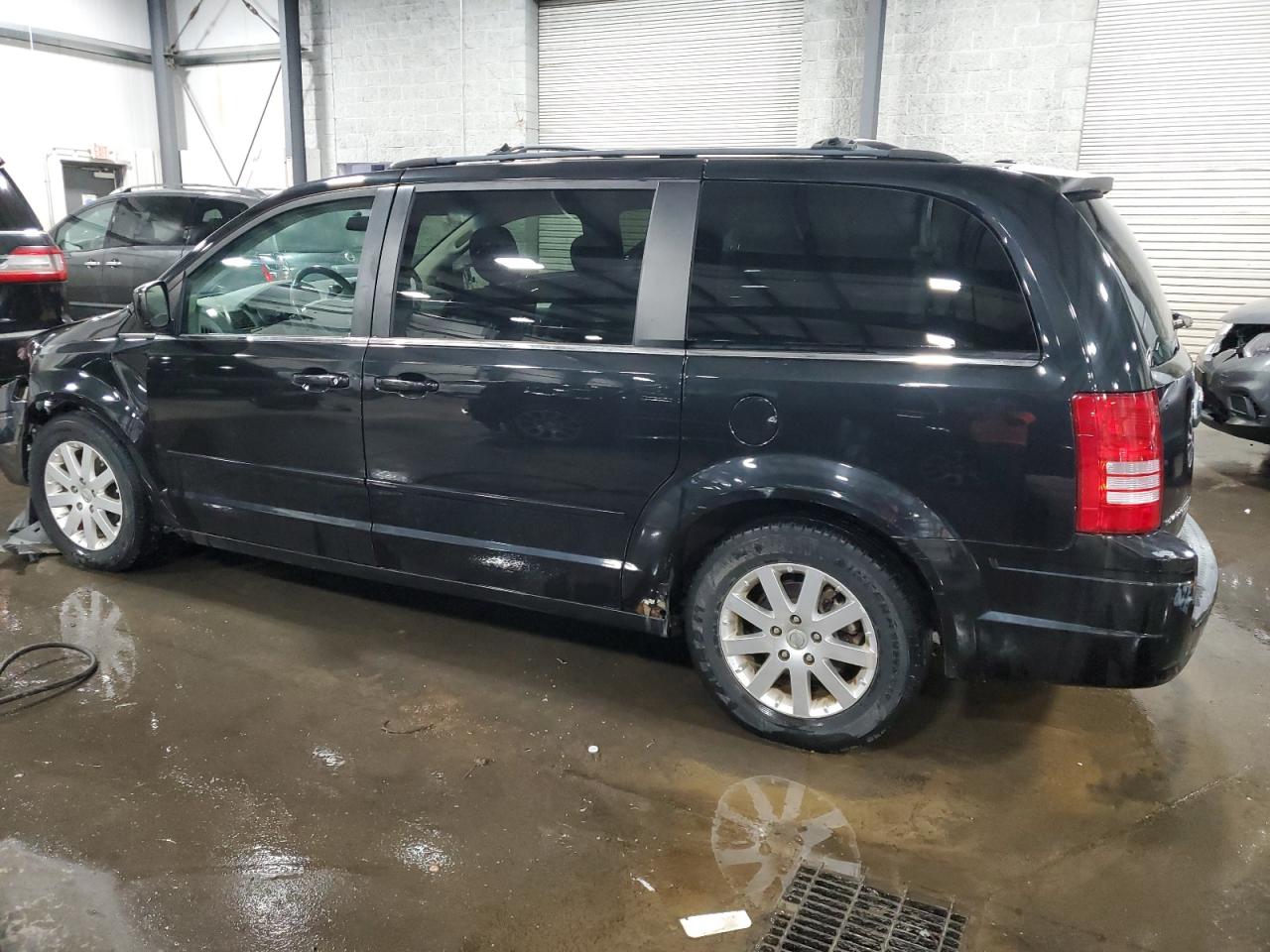 Lot #3298075134 2008 CHRYSLER TOWN & COU