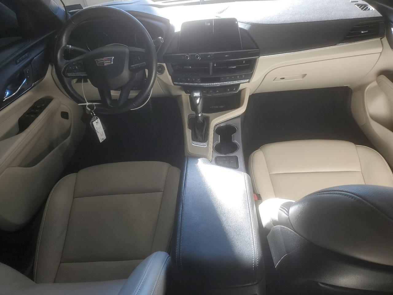 CADILLAC CT4 PREMIUM LUXURY