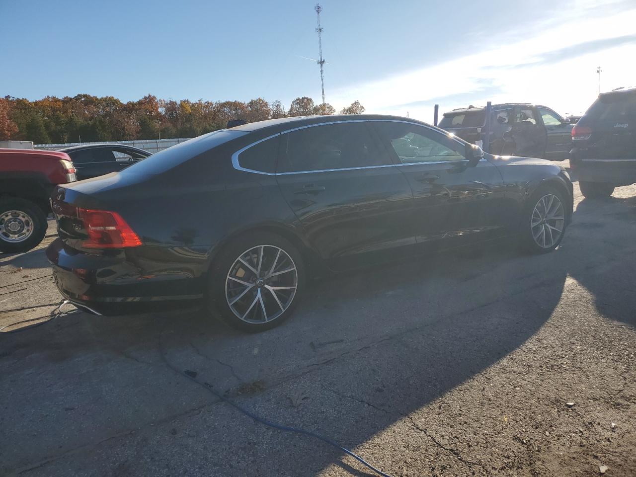 VOLVO S90 T6 MOMENTUM