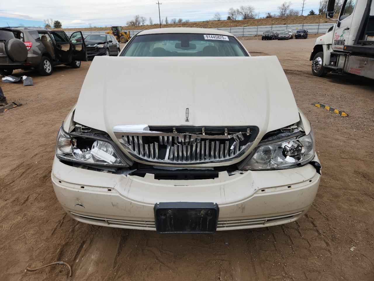 Lot #3290267256 2003 LINCOLN TOWN CAR C