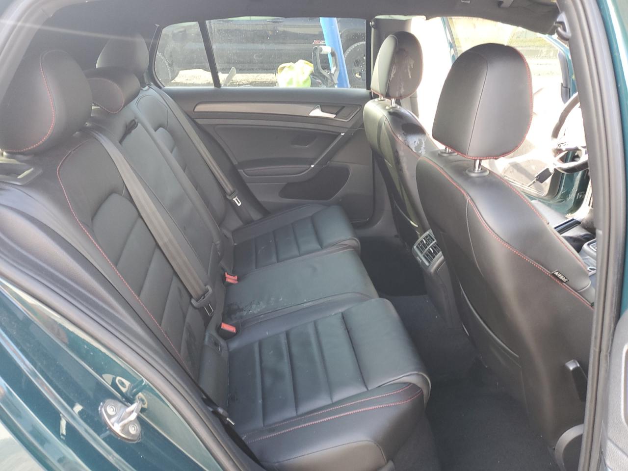 VOLKSWAGEN GOLF GTI S