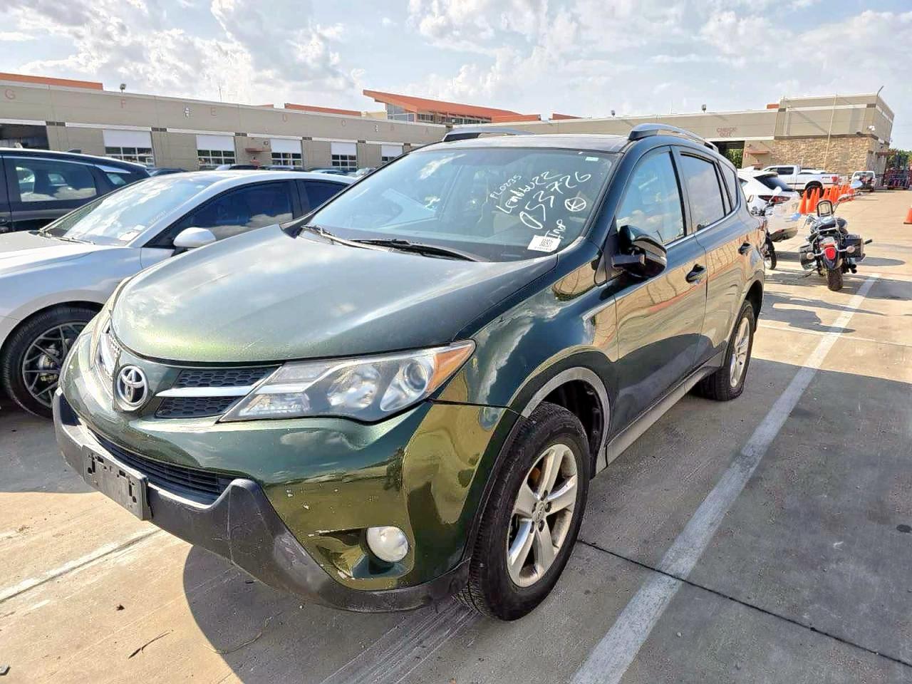 TOYOTA RAV4 XLE
