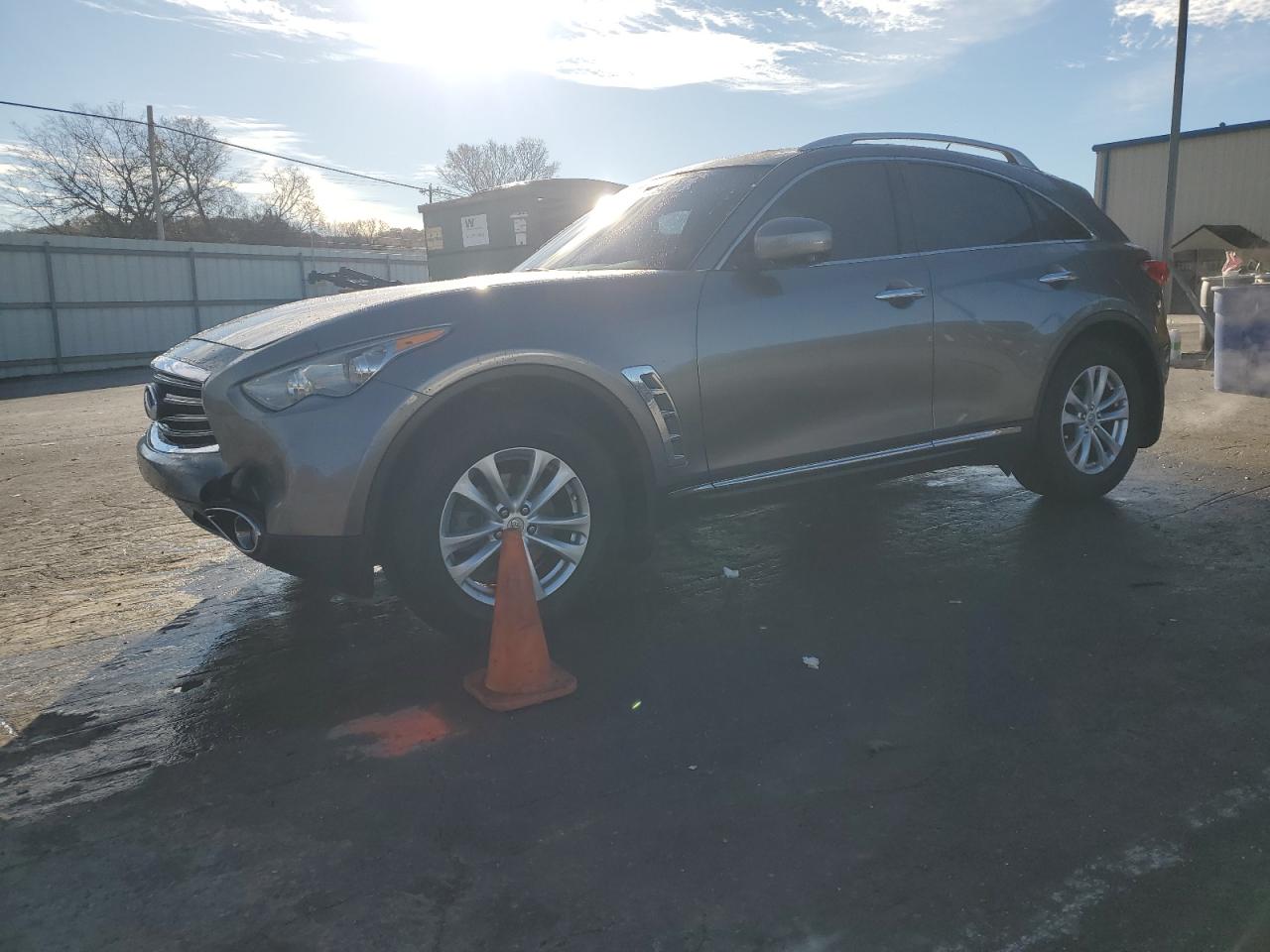 INFINITI FX37