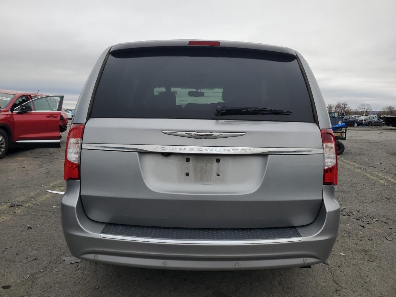 CHRYSLER TOWN & COUNTRY TOURING L