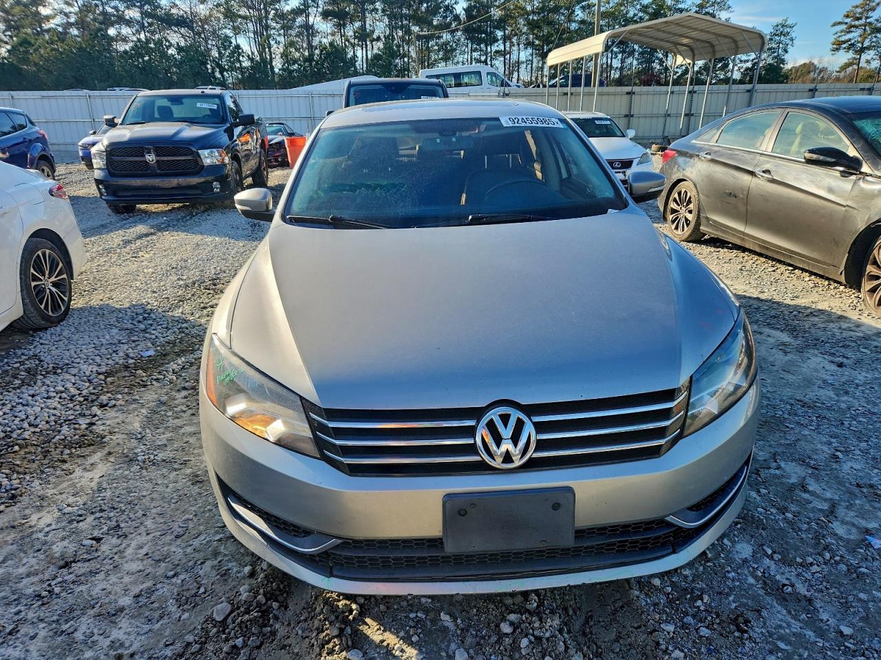VOLKSWAGEN PASSAT SE