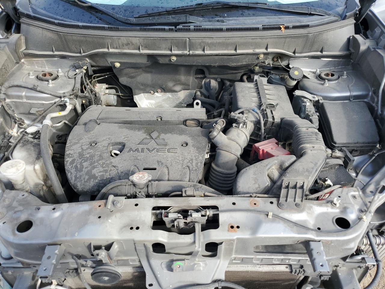 MITSUBISHI OUTLANDER ES