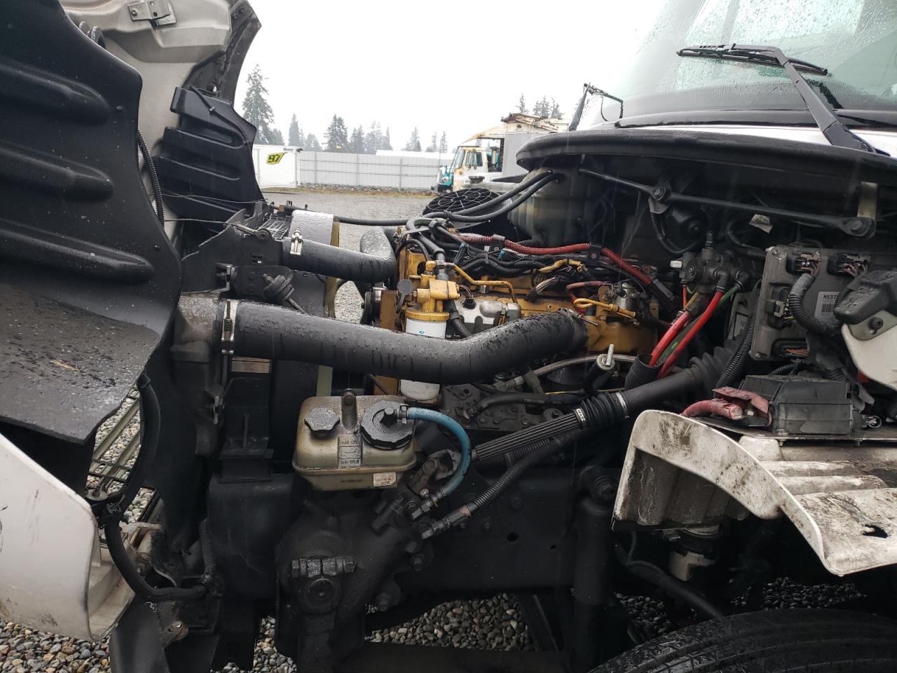 Lot #3304550452 2004 FREIGHTLINER M2 106 MED